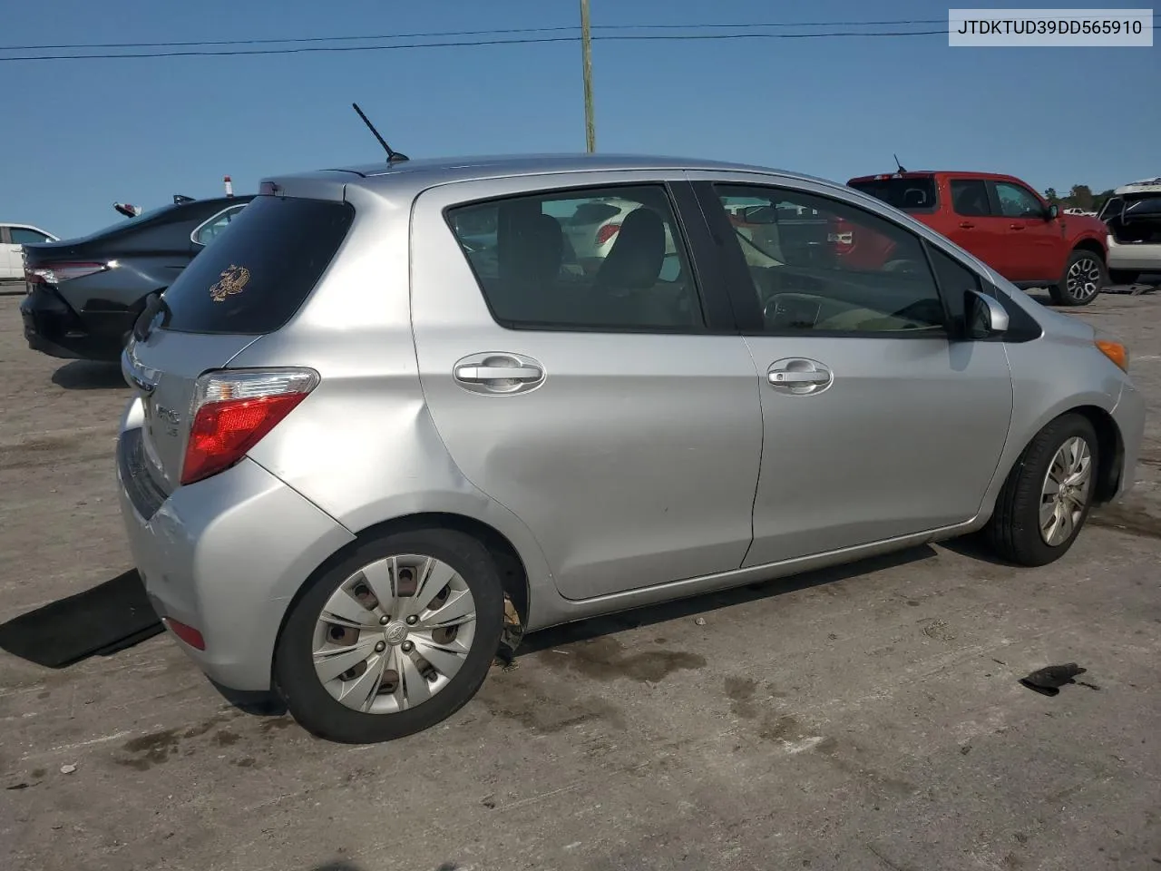 JTDKTUD39DD565910 2013 Toyota Yaris