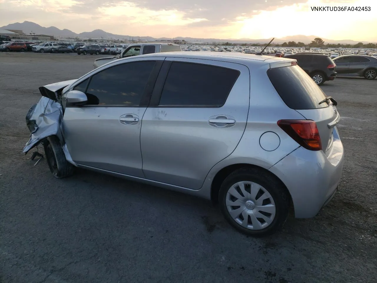 VNKKTUD36FA042453 2015 Toyota Yaris