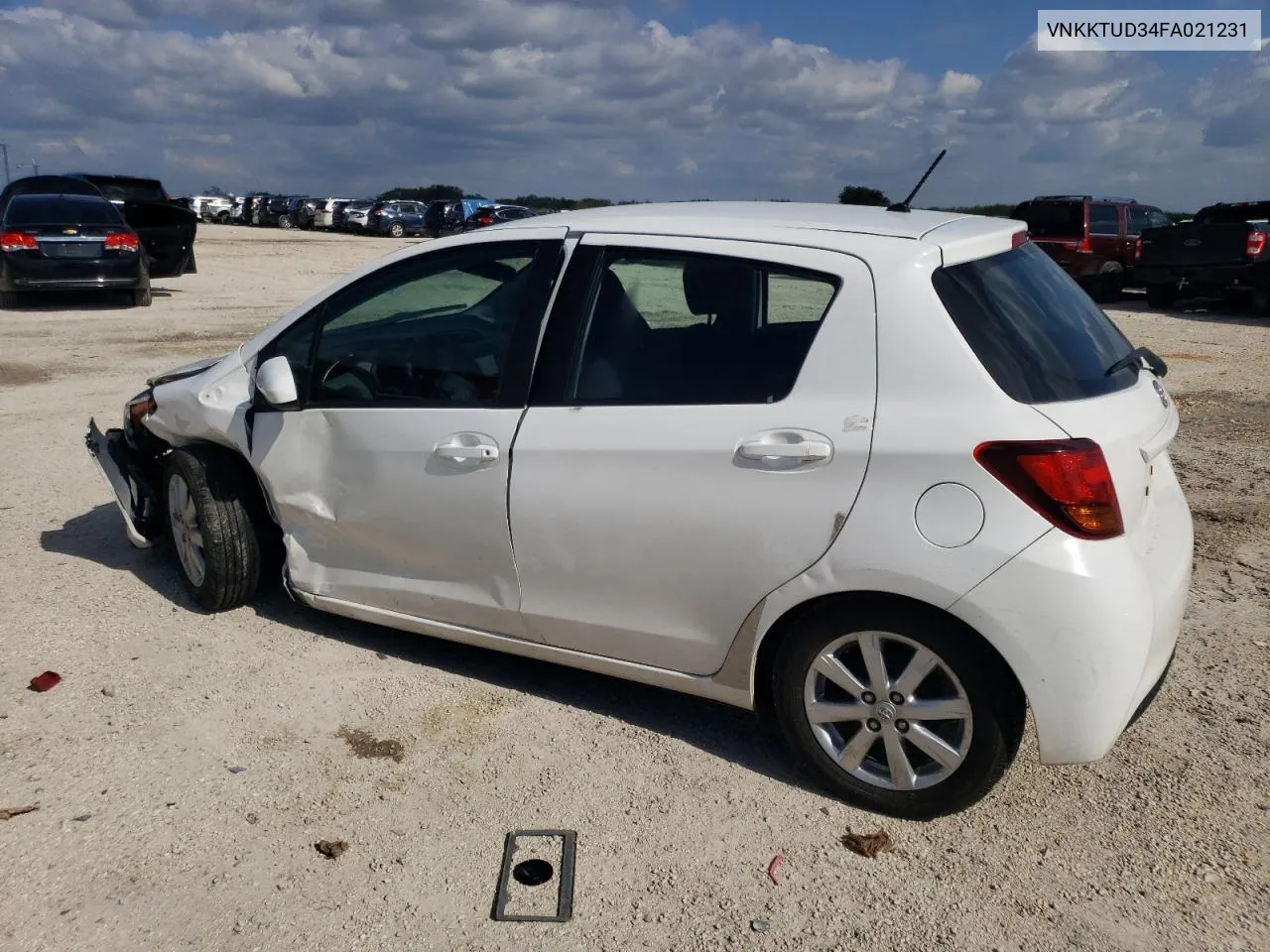 VNKKTUD34FA021231 2015 Toyota Yaris