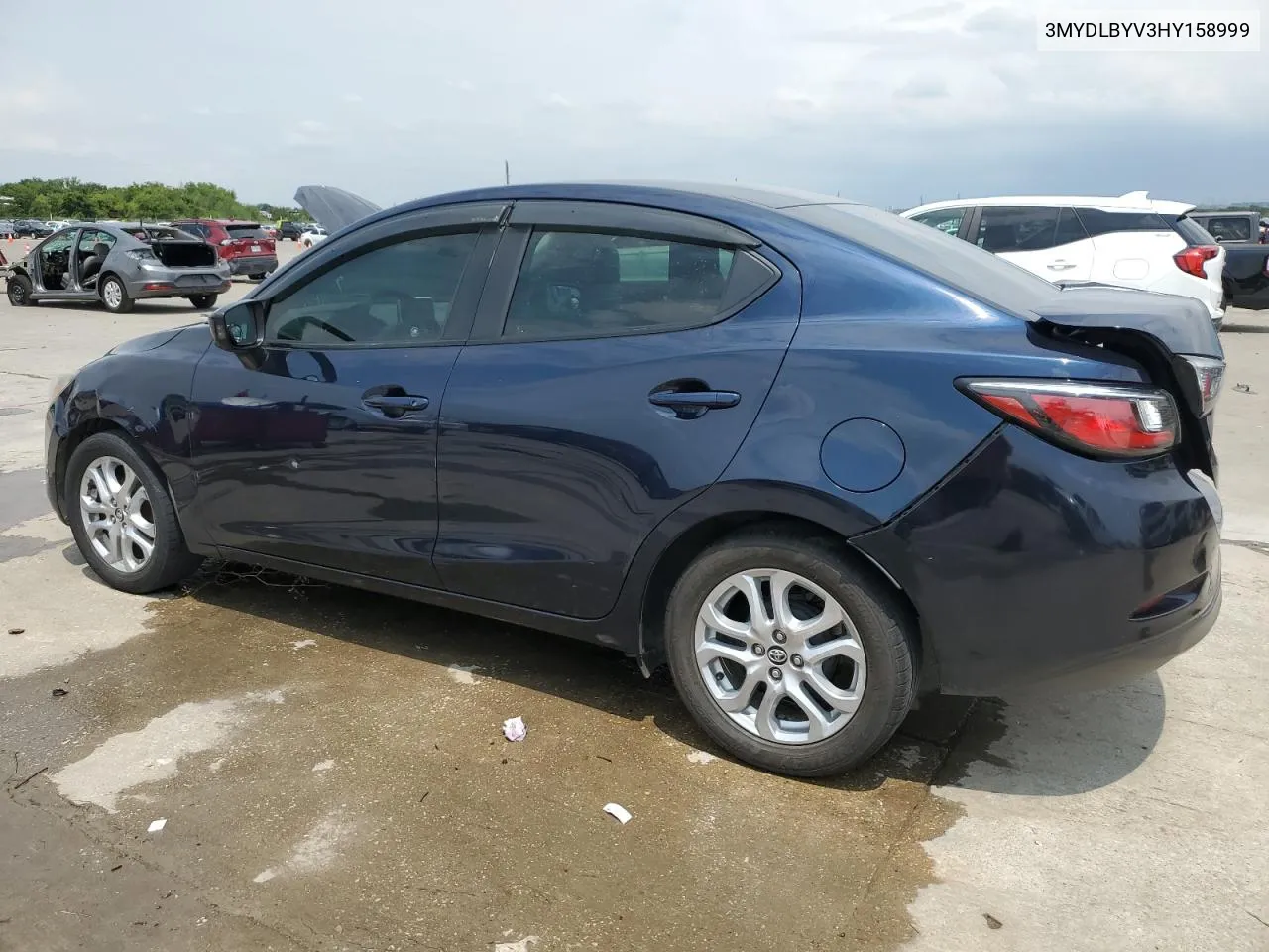 3MYDLBYV3HY158999 2017 Toyota Yaris Ia