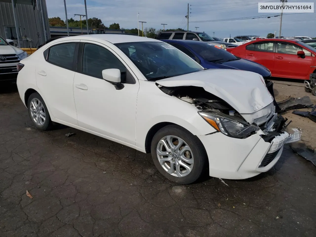 3MYDLBYV7HY161694 2017 Toyota Yaris Ia