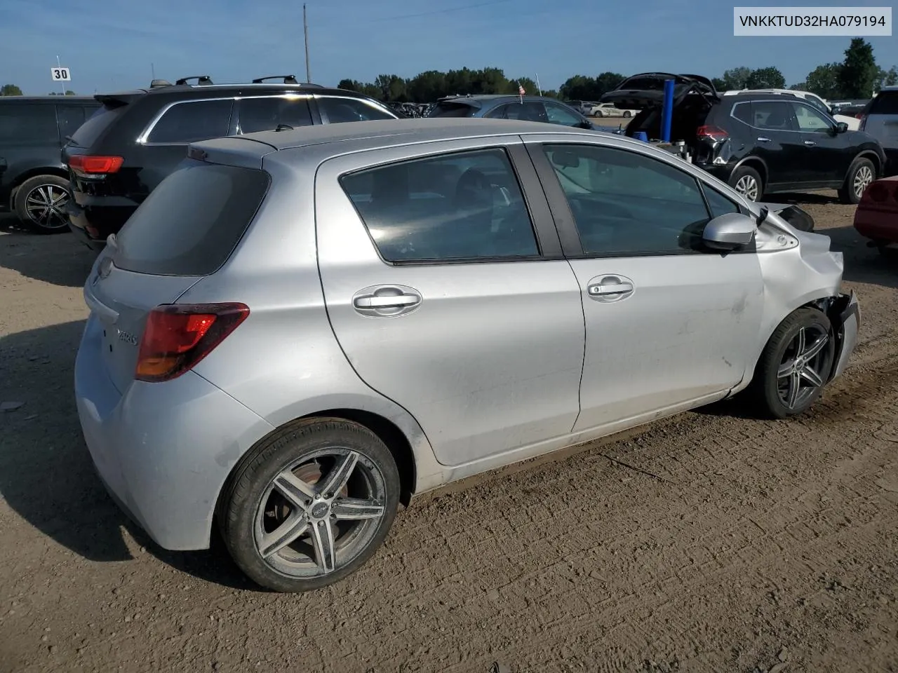 VNKKTUD32HA079194 2017 Toyota Yaris L