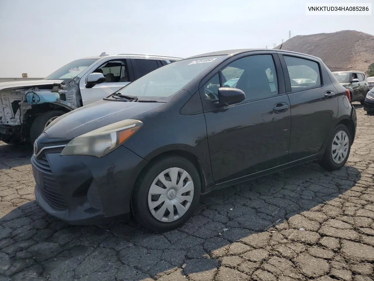 VNKKTUD34HA085286 2017 Toyota Yaris L