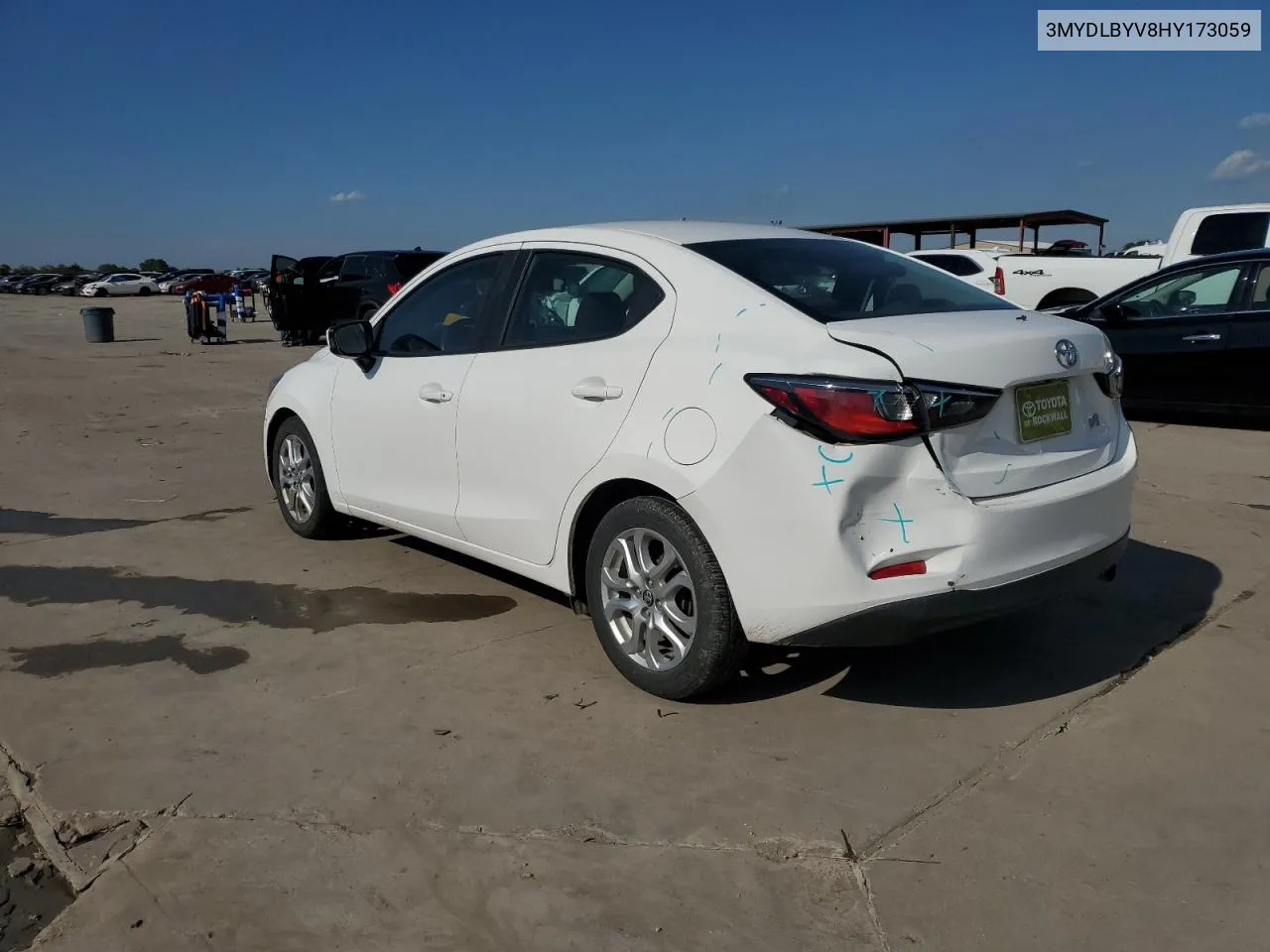 3MYDLBYV8HY173059 2017 Toyota Yaris Ia