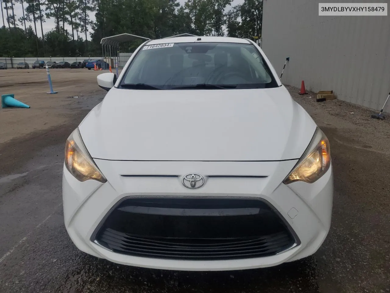 3MYDLBYVXHY158479 2017 Toyota Yaris Ia