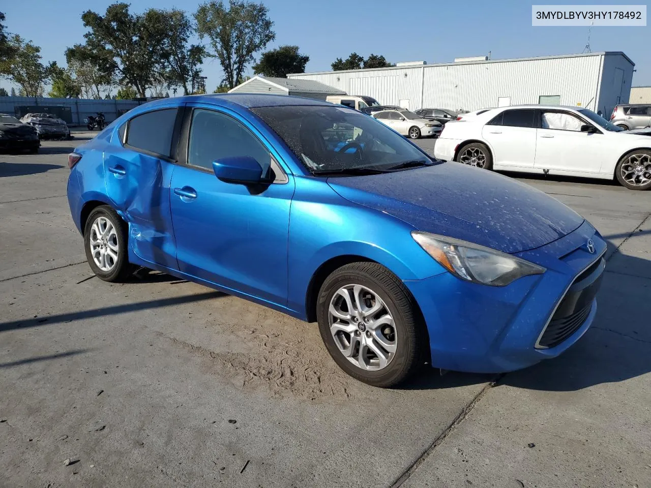 3MYDLBYV3HY178492 2017 Toyota Yaris Ia