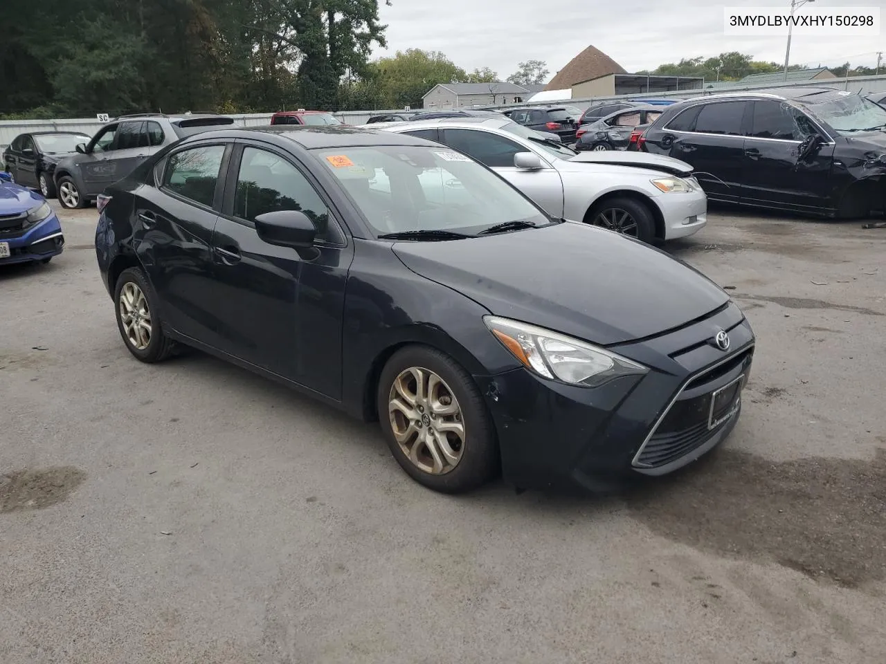 3MYDLBYVXHY150298 2017 Toyota Yaris Ia