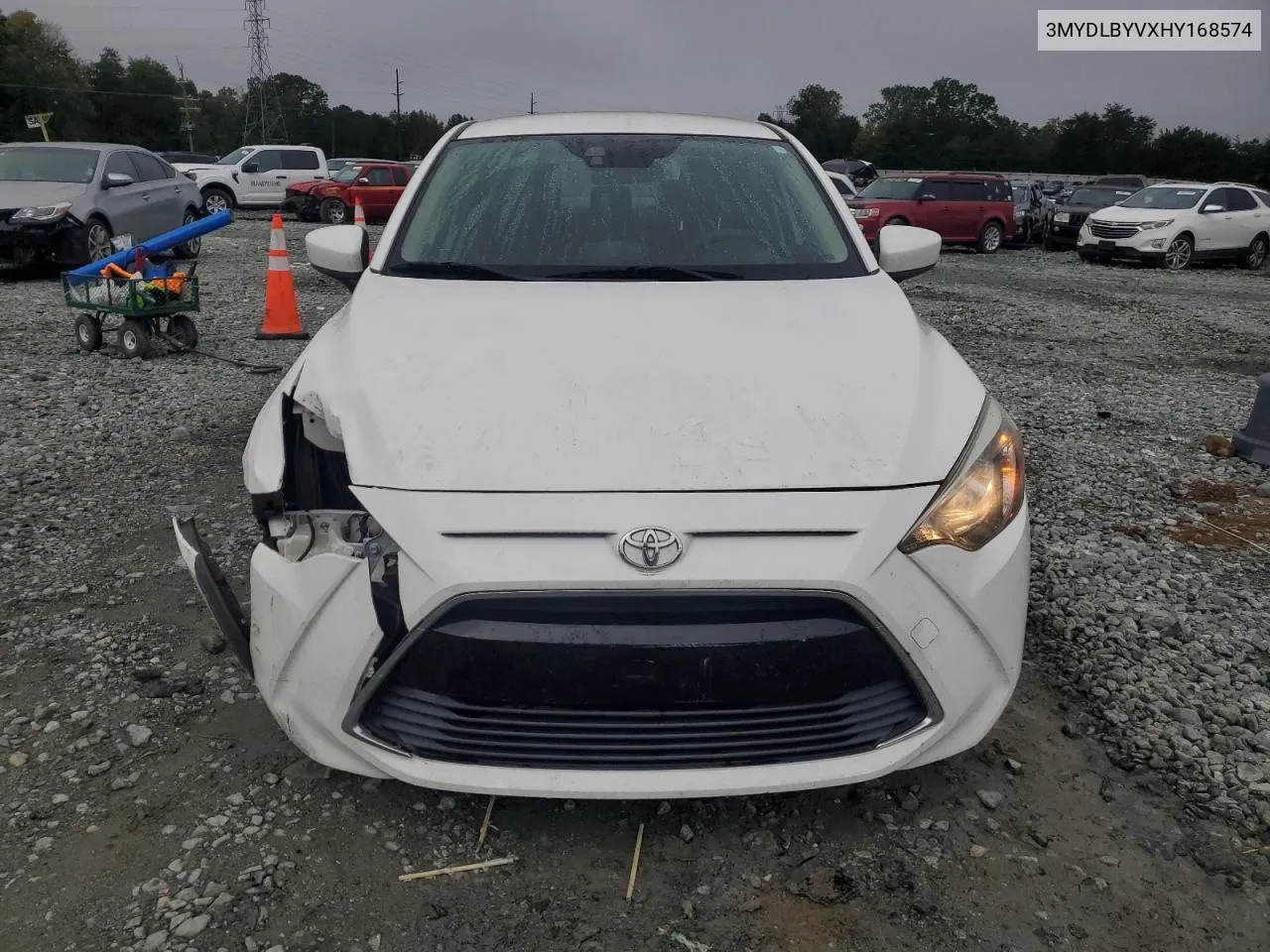 3MYDLBYVXHY168574 2017 Toyota Yaris Ia