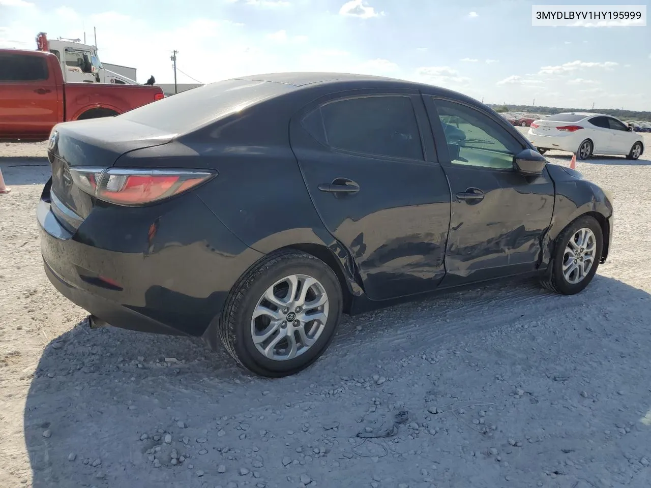 3MYDLBYV1HY195999 2017 Toyota Yaris Ia