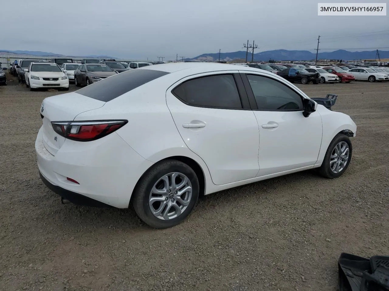 3MYDLBYV5HY166957 2017 Toyota Yaris Ia