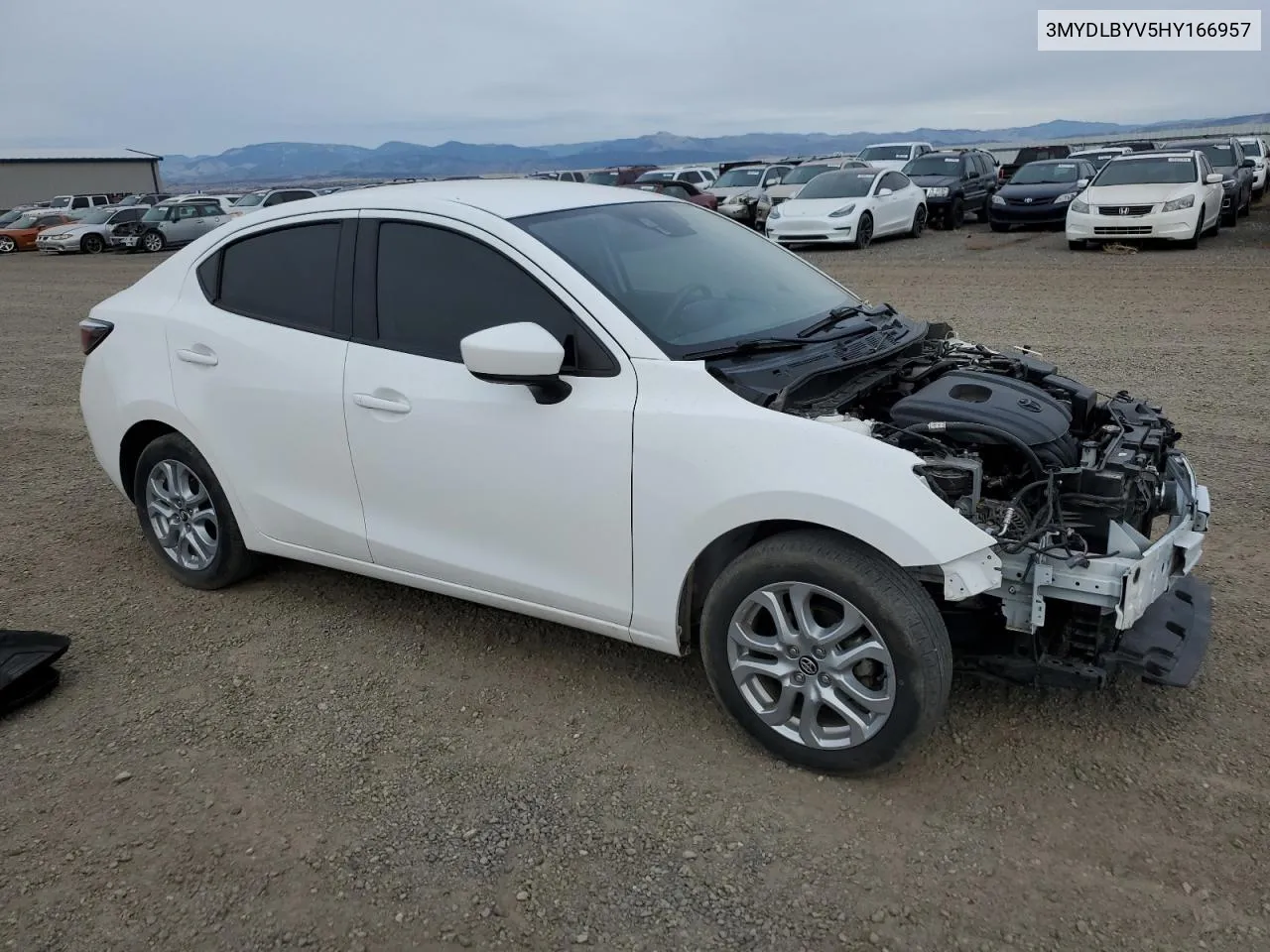 3MYDLBYV5HY166957 2017 Toyota Yaris Ia