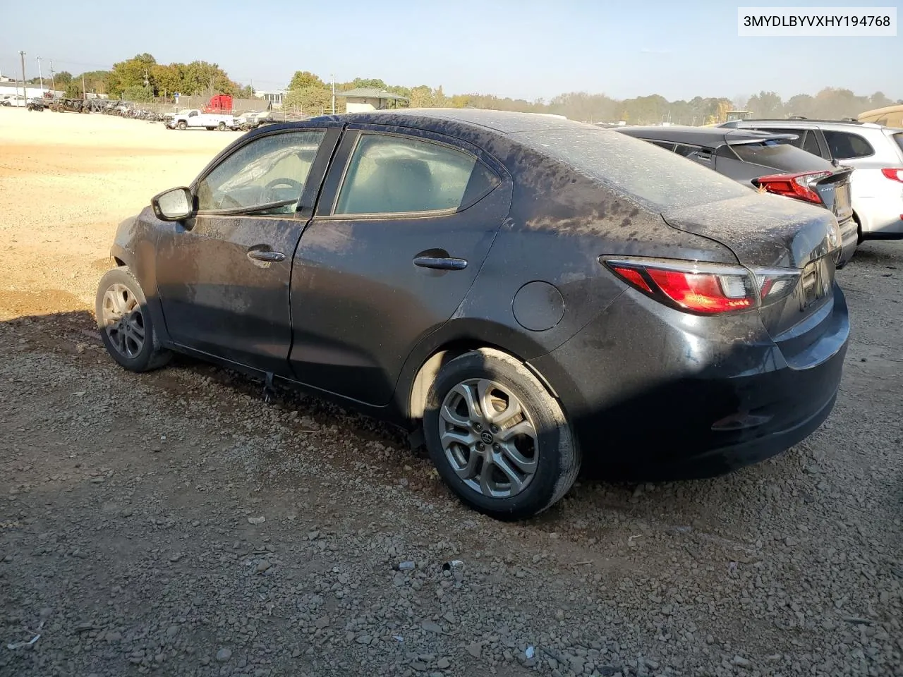 3MYDLBYVXHY194768 2017 Toyota Yaris Ia