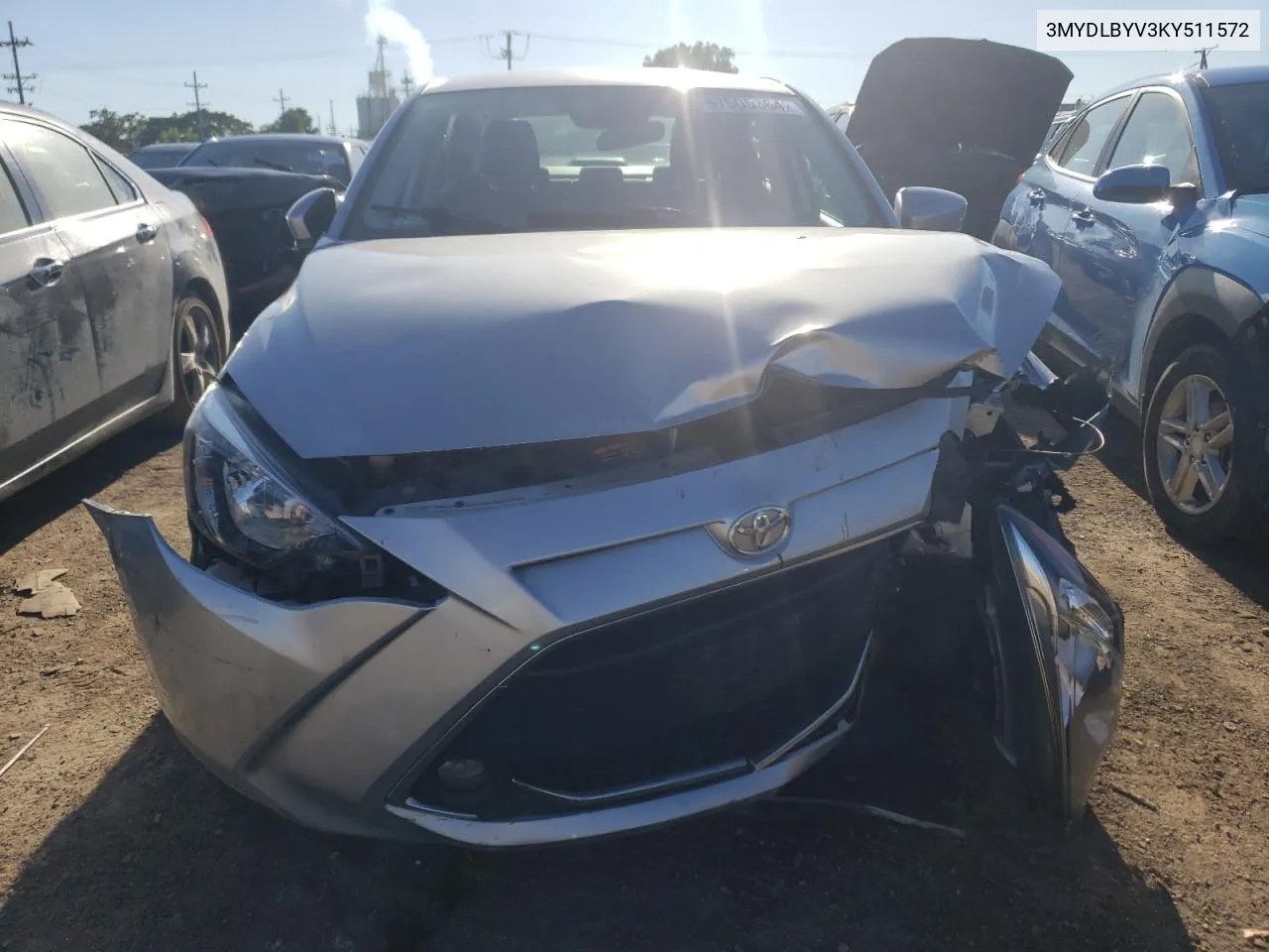 3MYDLBYV3KY511572 2019 Toyota Yaris L