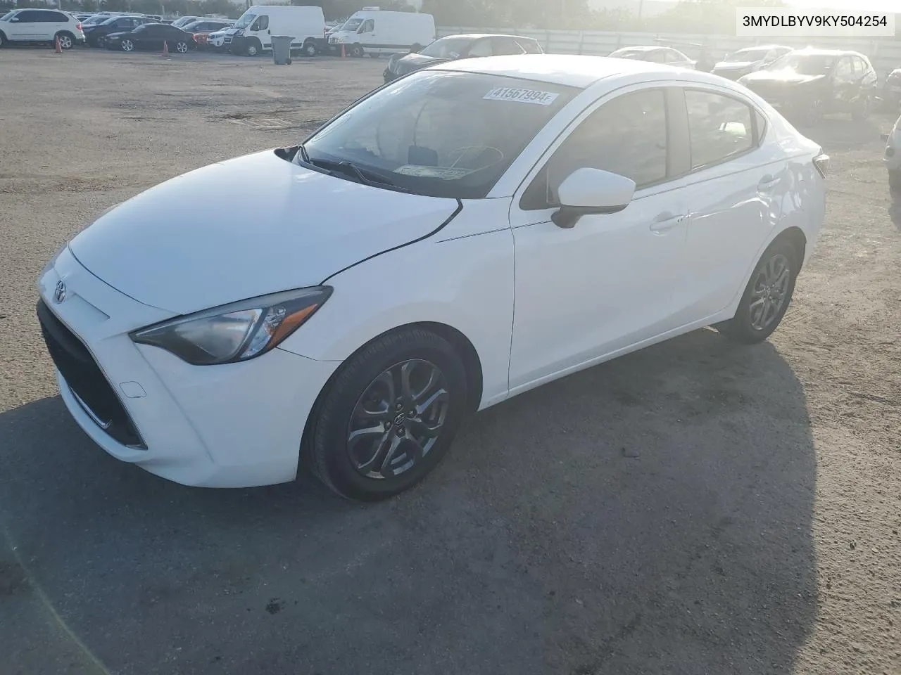 3MYDLBYV9KY504254 2019 Toyota Yaris L