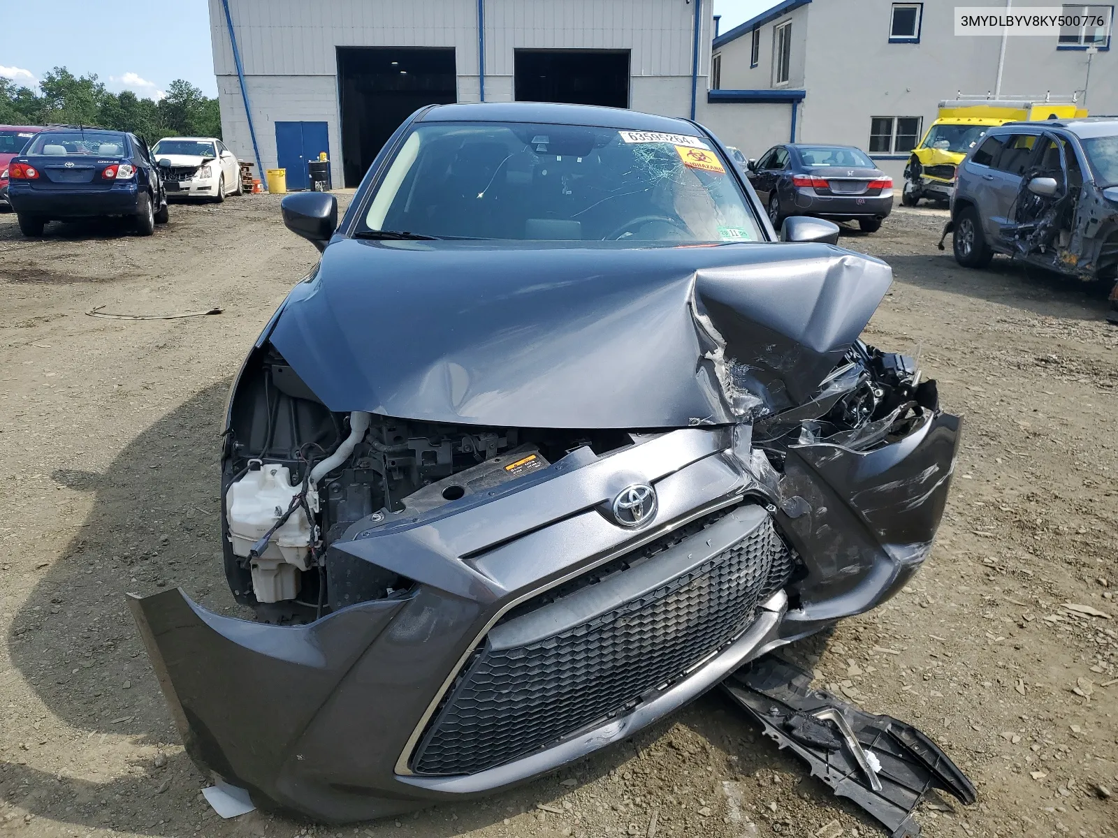 3MYDLBYV8KY500776 2019 Toyota Yaris L