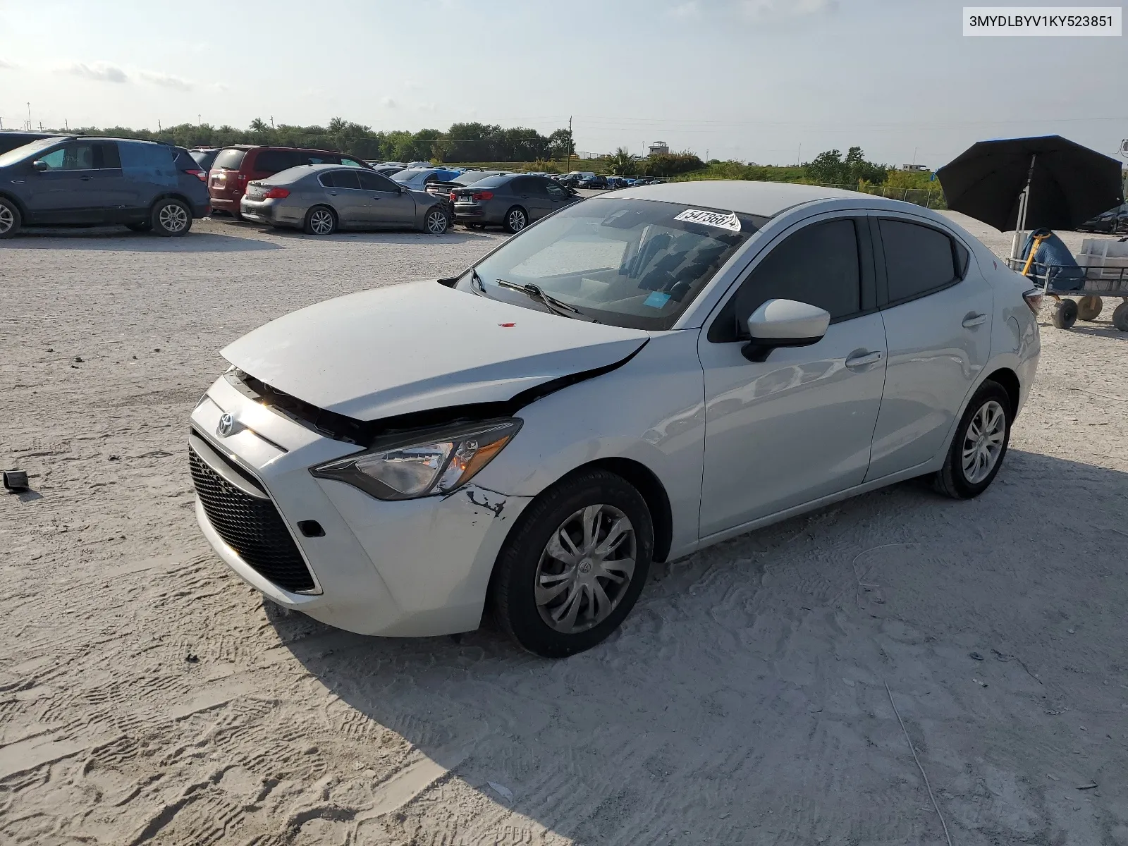 2019 Toyota Yaris L VIN: 3MYDLBYV1KY523851 Lot: 64359854