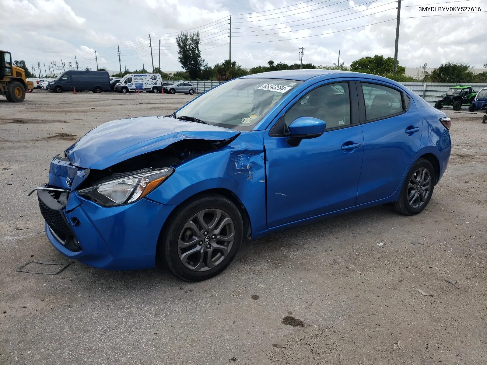 3MYDLBYV0KY527616 2019 Toyota Yaris L