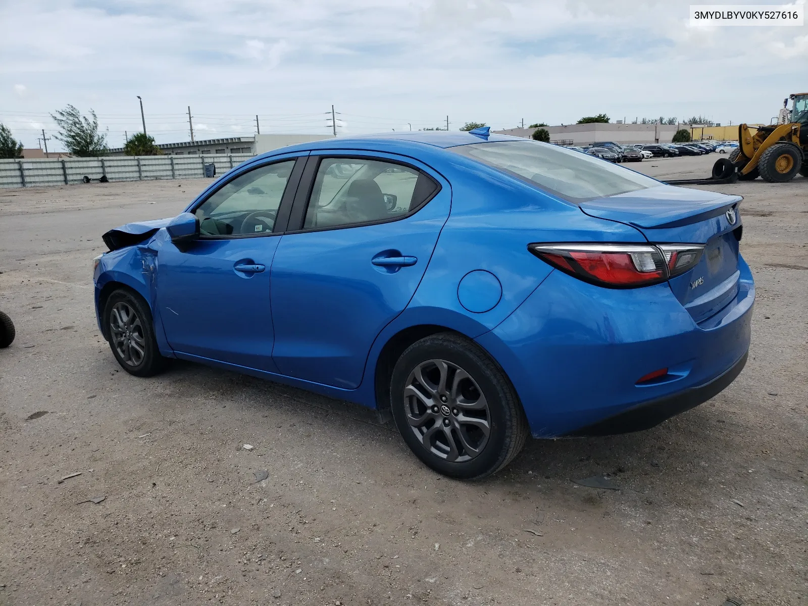 3MYDLBYV0KY527616 2019 Toyota Yaris L