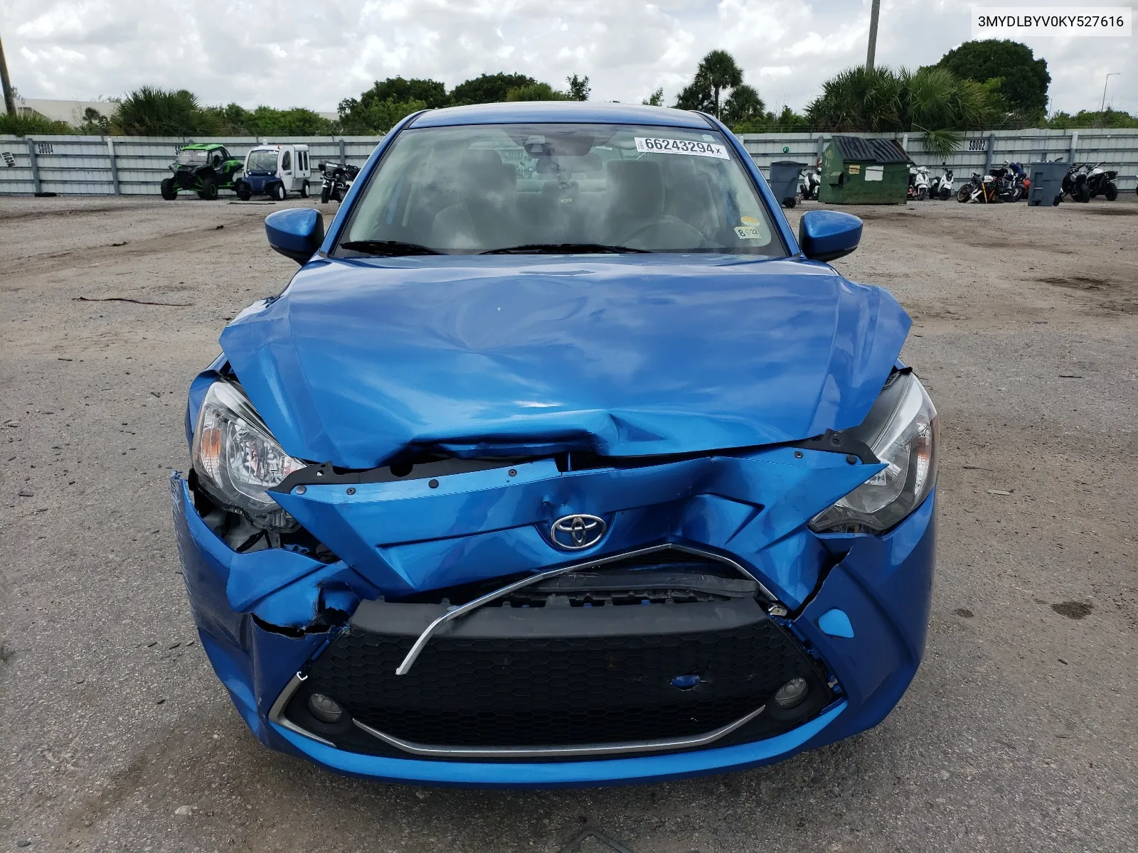 3MYDLBYV0KY527616 2019 Toyota Yaris L