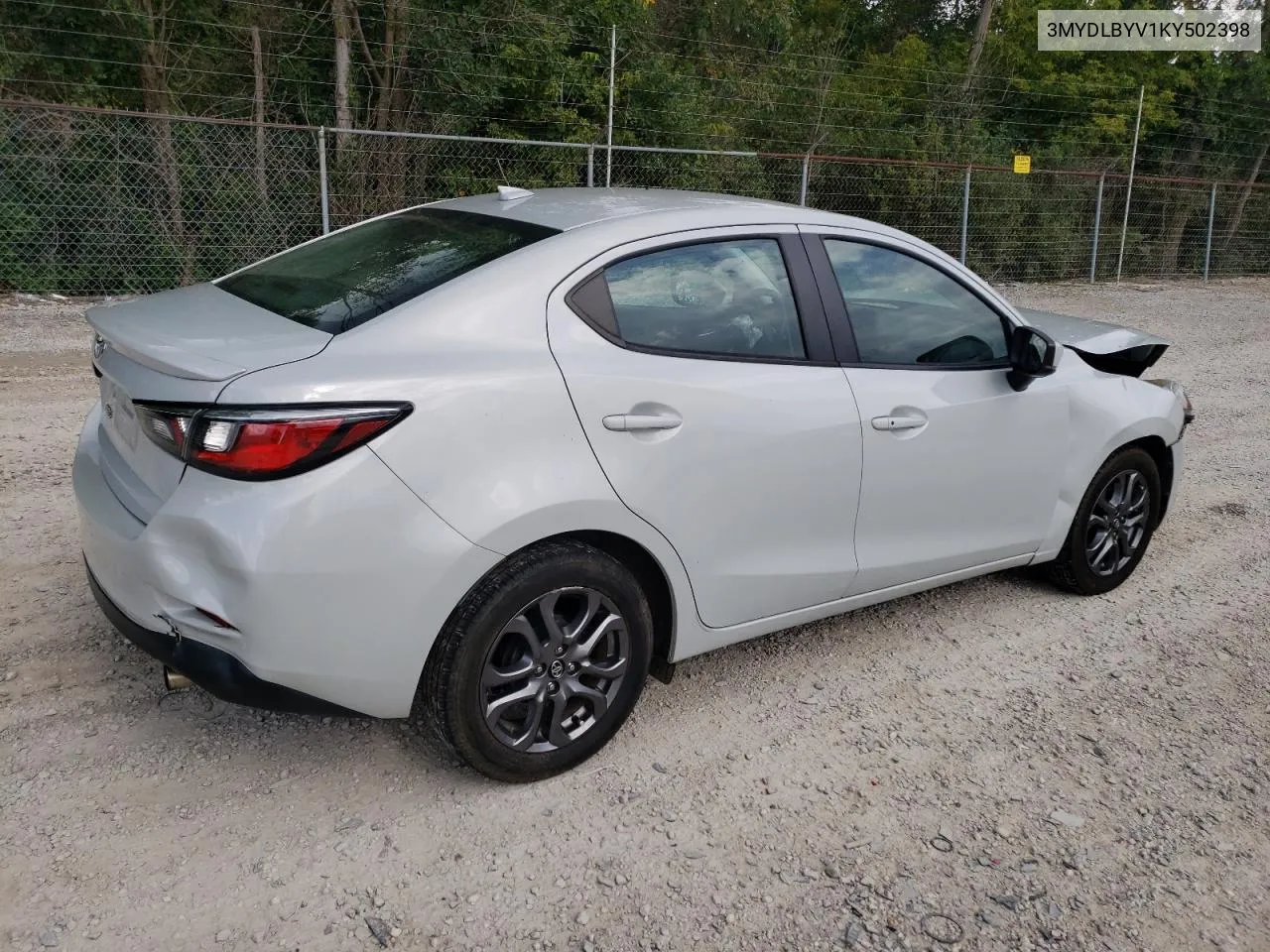 3MYDLBYV1KY502398 2019 Toyota Yaris L