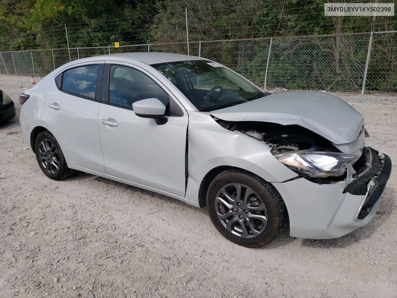 3MYDLBYV1KY502398 2019 Toyota Yaris L