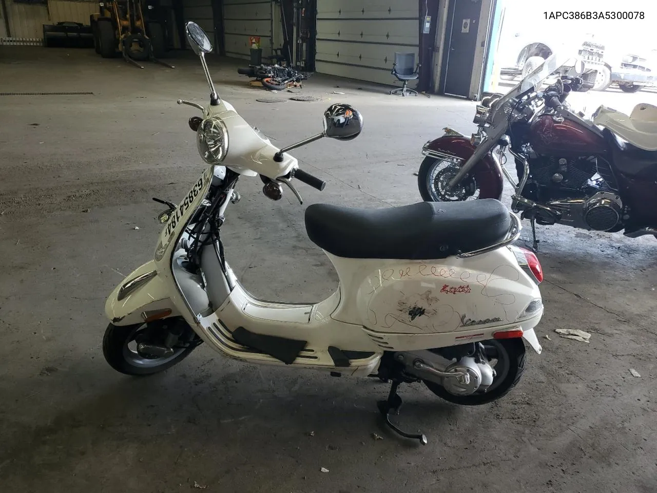 1APC386B3A5300078 2010 Vespa Lx50