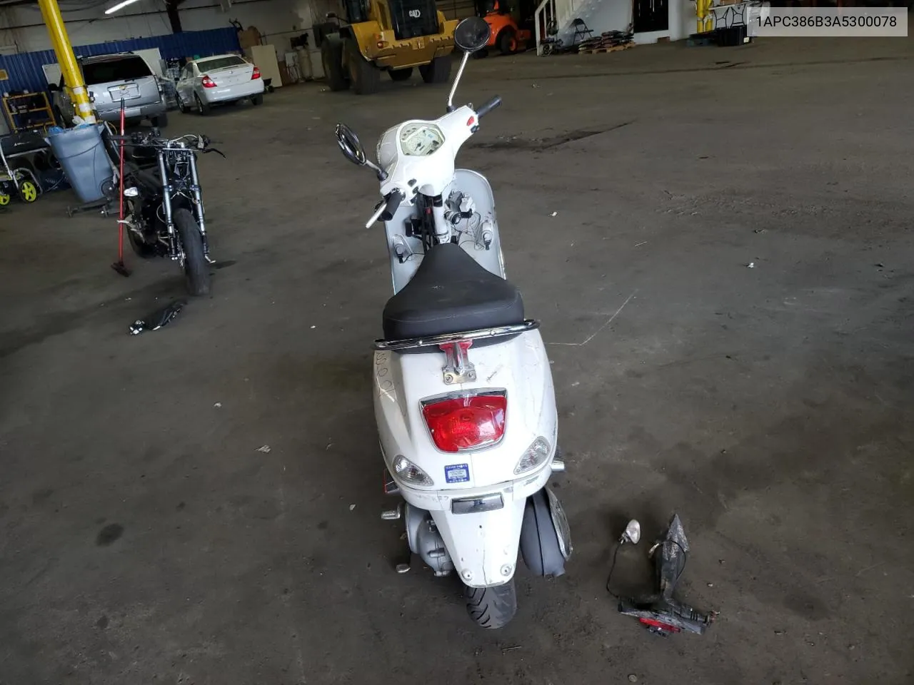 1APC386B3A5300078 2010 Vespa Lx50