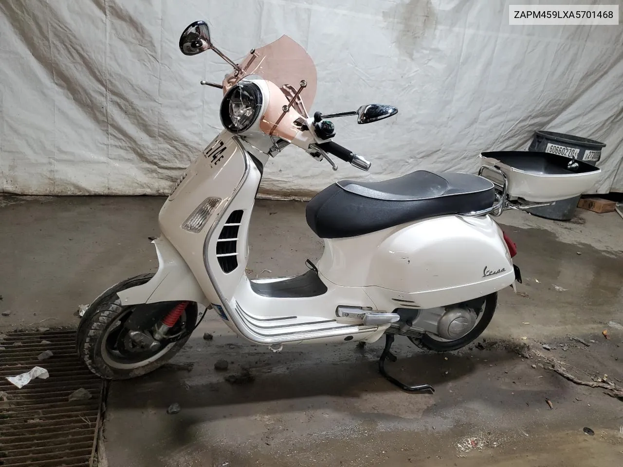 2010 Vespa Gts 300 Super VIN: ZAPM459LXA5701468 Lot: 79010174