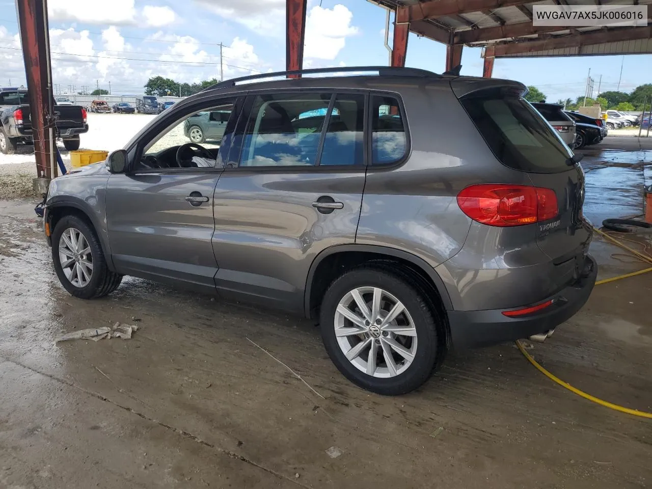 2018 Volkswagen Tiguan Limited VIN: WVGAV7AX5JK006016 Lot: 72835474