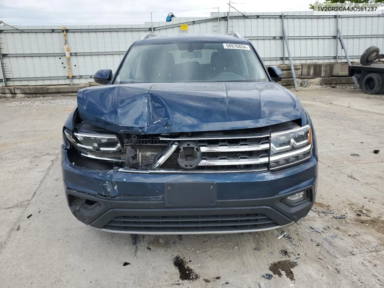 1V2CR2CA4JC561237 2018 Volkswagen Atlas Se