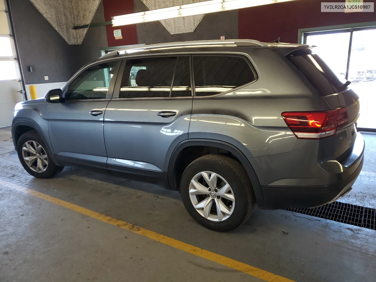 1V2LR2CA1JC510987 2018 Volkswagen Atlas Se