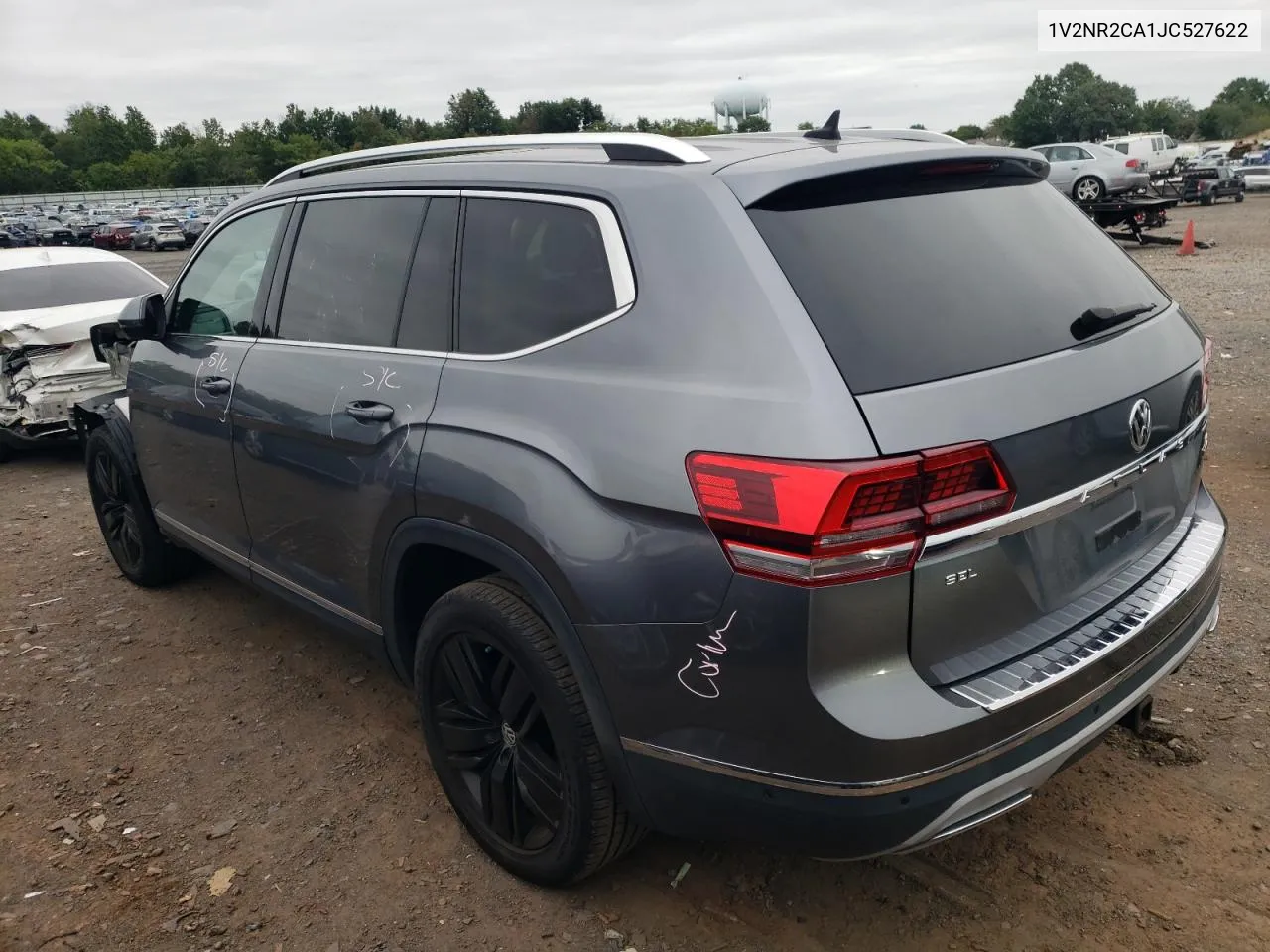 1V2NR2CA1JC527622 2018 Volkswagen Atlas Sel Premium