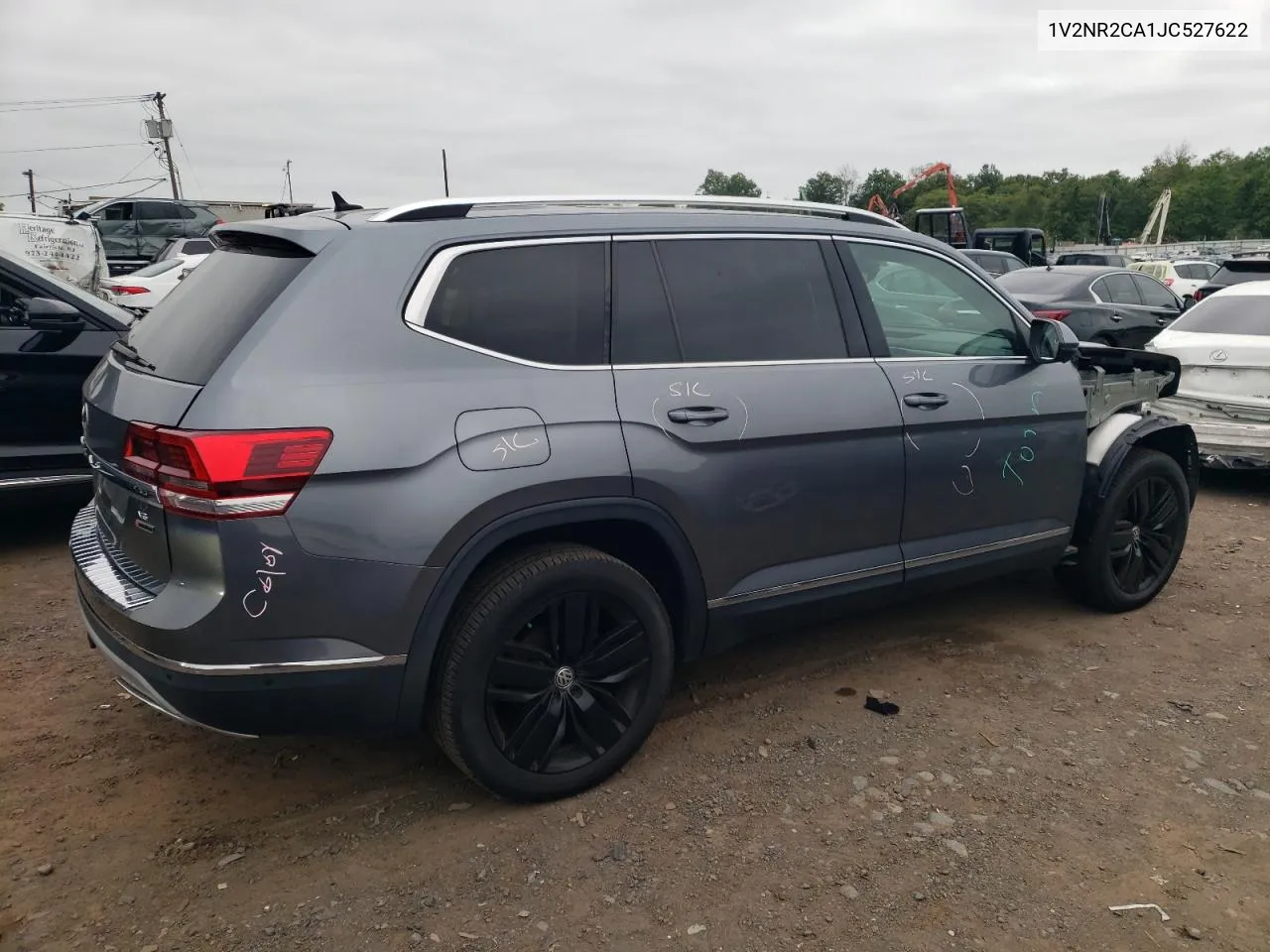 1V2NR2CA1JC527622 2018 Volkswagen Atlas Sel Premium