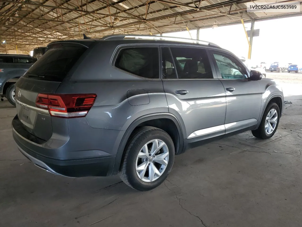 1V2CR2CA6JC563989 2018 Volkswagen Atlas Se