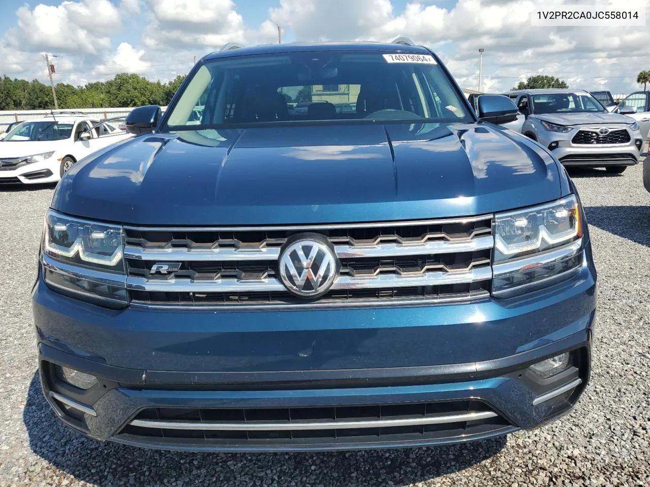 1V2PR2CA0JC558014 2018 Volkswagen Atlas Se