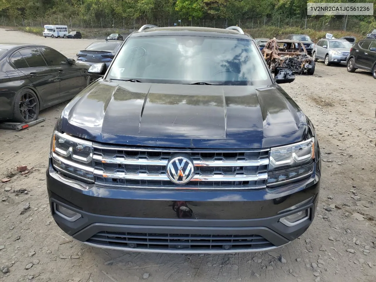 1V2NR2CA1JC561236 2018 Volkswagen Atlas Sel Premium