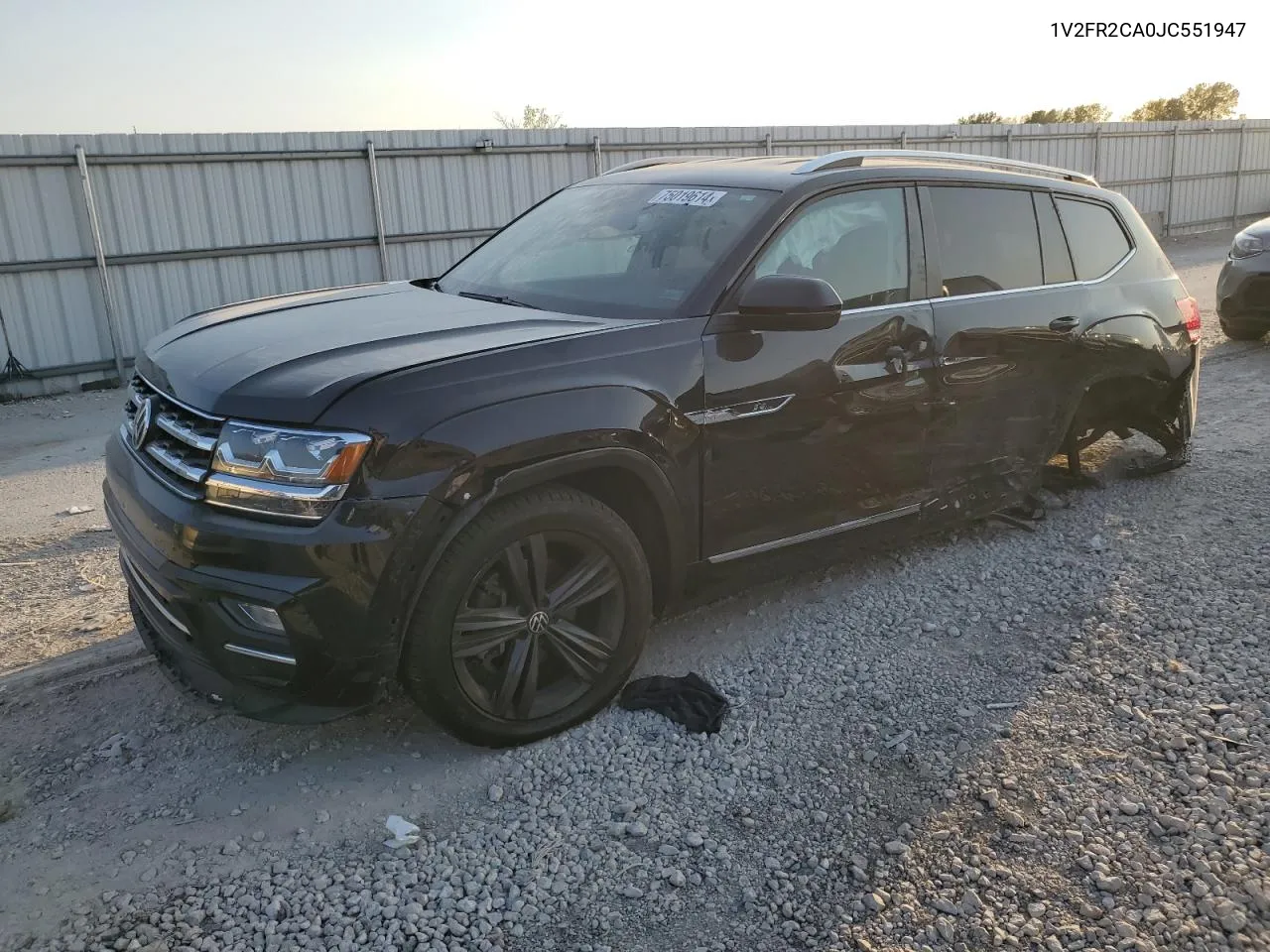 1V2FR2CA0JC551947 2018 Volkswagen Atlas Se