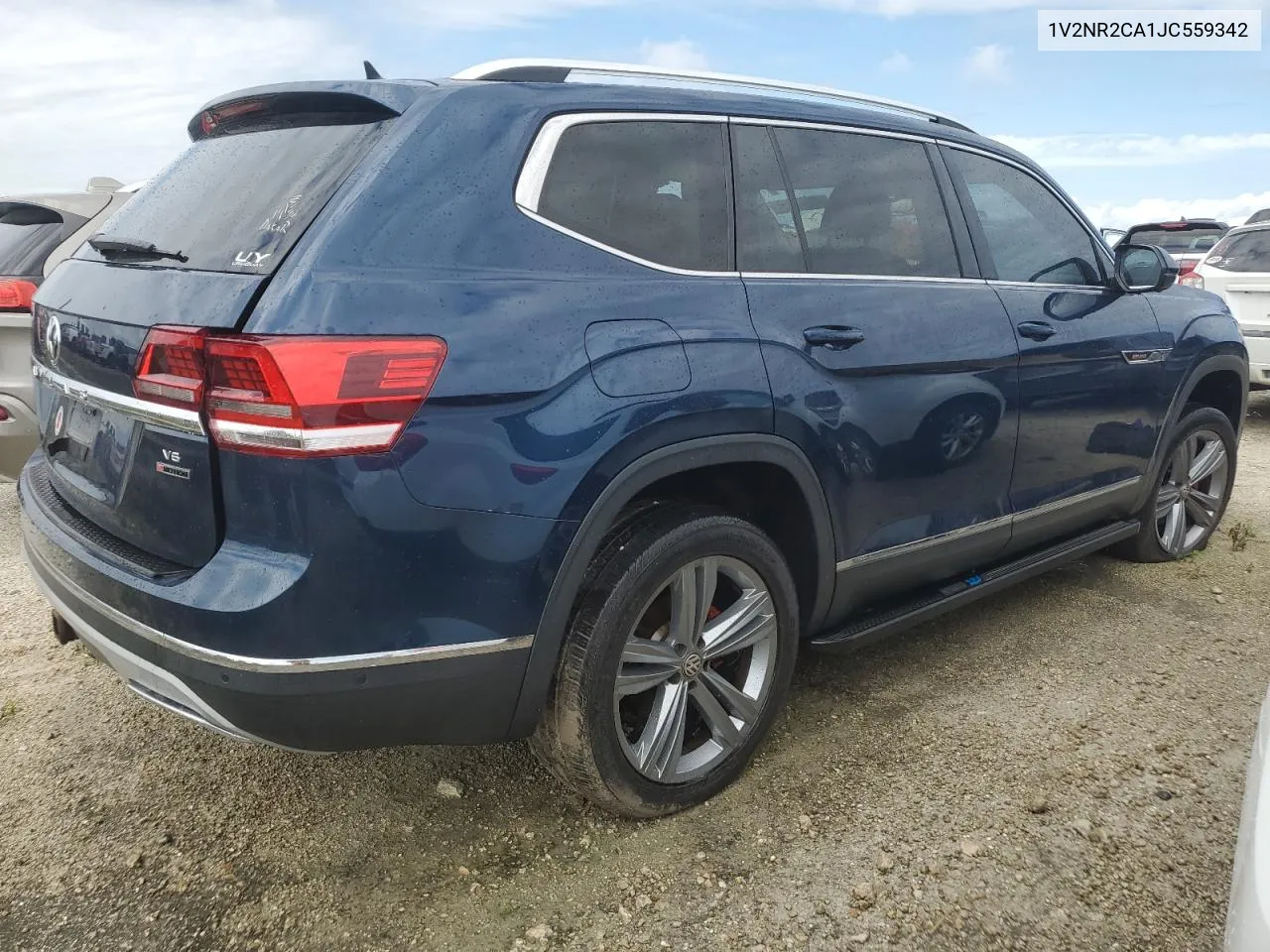 1V2NR2CA1JC559342 2018 Volkswagen Atlas Sel Premium