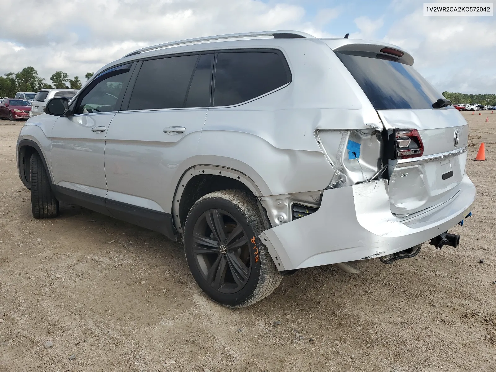 1V2WR2CA2KC572042 2019 Volkswagen Atlas Se