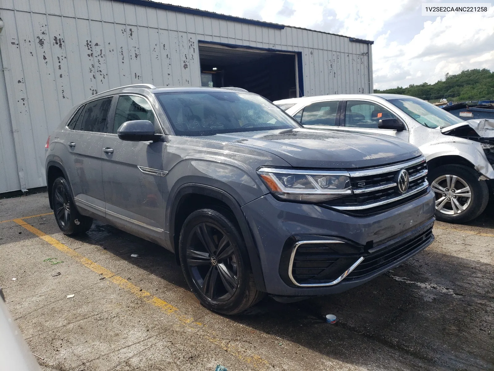 2022 Volkswagen Atlas Cross Sport Sel R-Line VIN: 1V2SE2CA4NC221258 Lot: 57300014