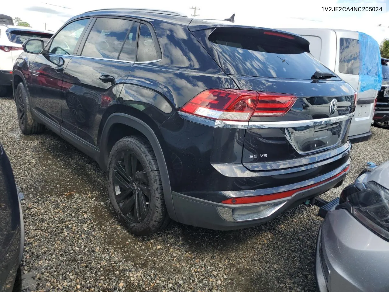 1V2JE2CA4NC205024 2022 Volkswagen Atlas Cross Sport Se