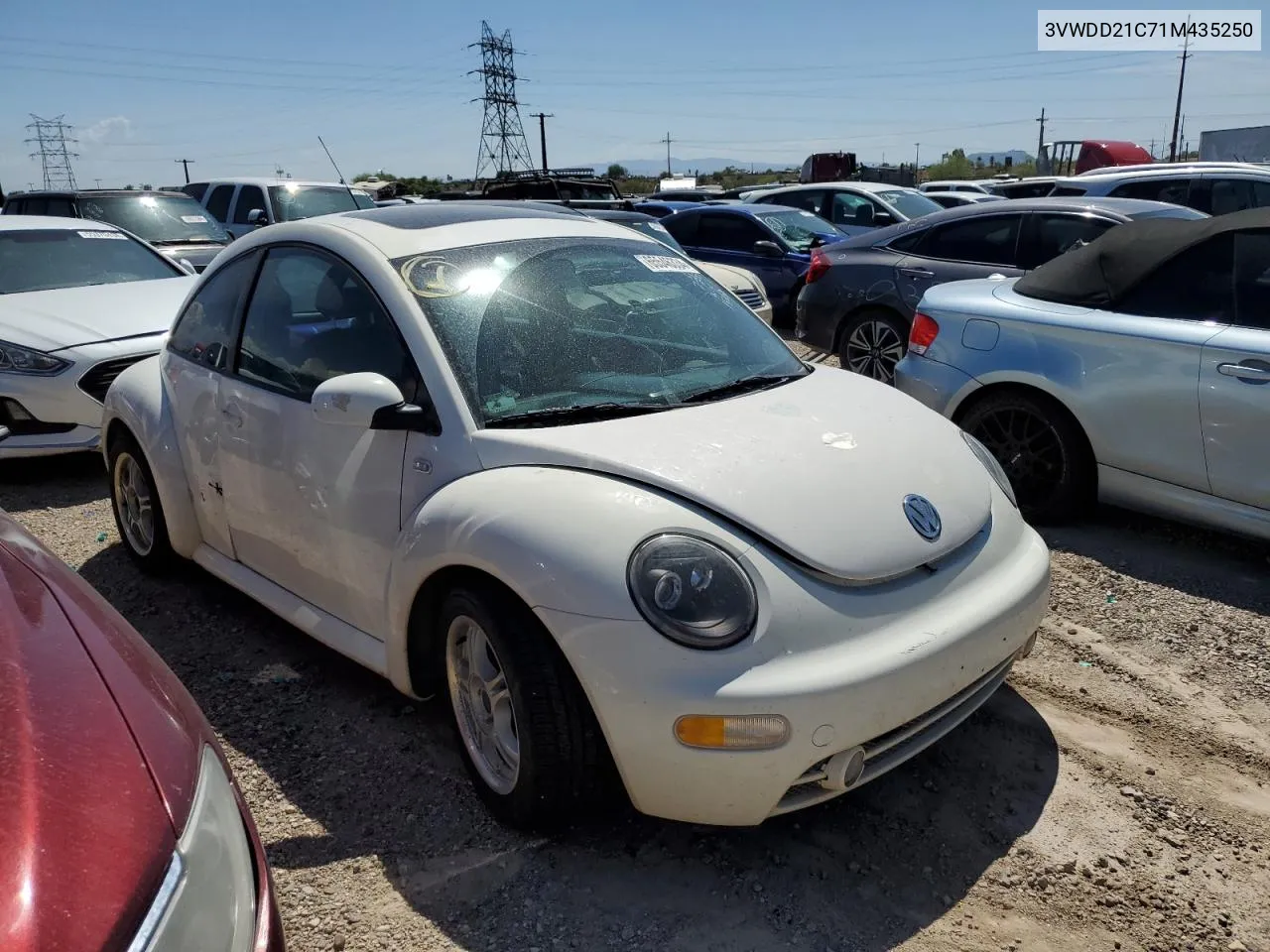 3VWDD21C71M435250 2001 Volkswagen New Beetle Glx