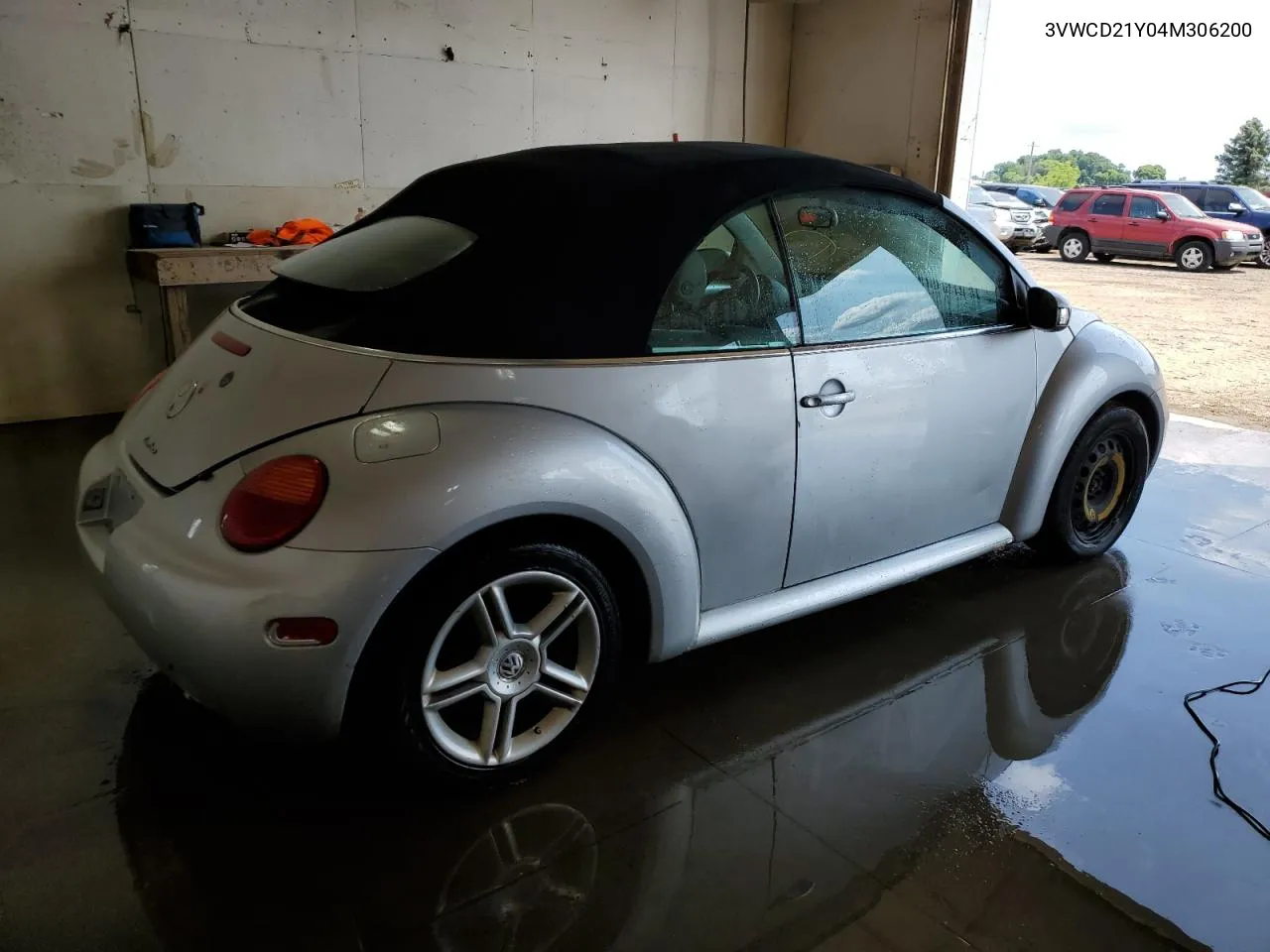 2004 Volkswagen New Beetle Gls VIN: 3VWCD21Y04M306200 Lot: 68794214