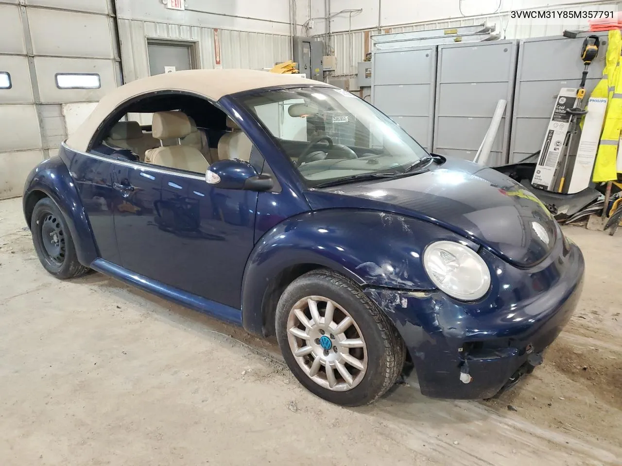 3VWCM31Y85M357791 2005 Volkswagen New Beetle Gls