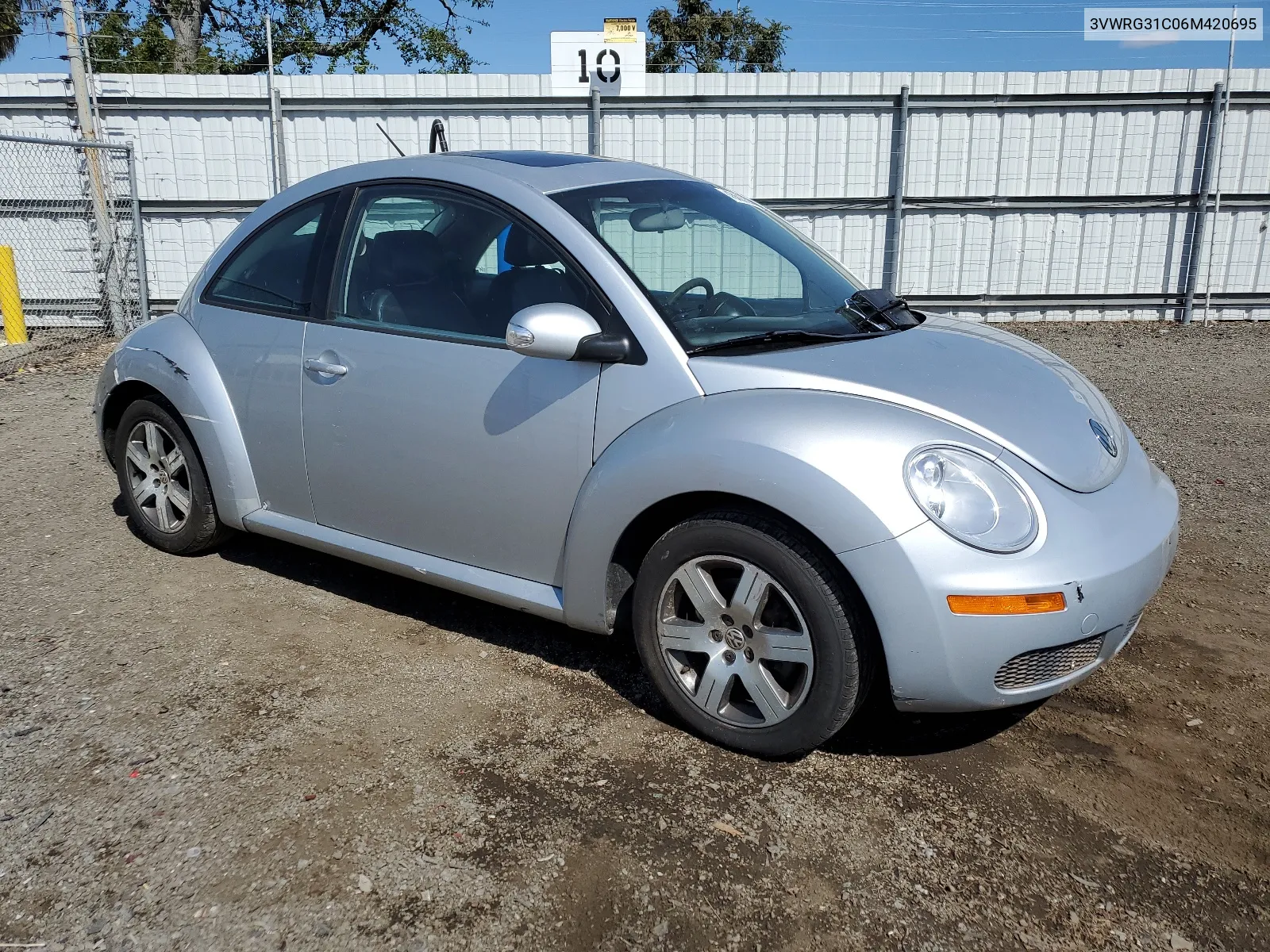 2006 Volkswagen New Beetle 2.5L Option Package 1 VIN: 3VWRG31C06M420695 Lot: 45603594