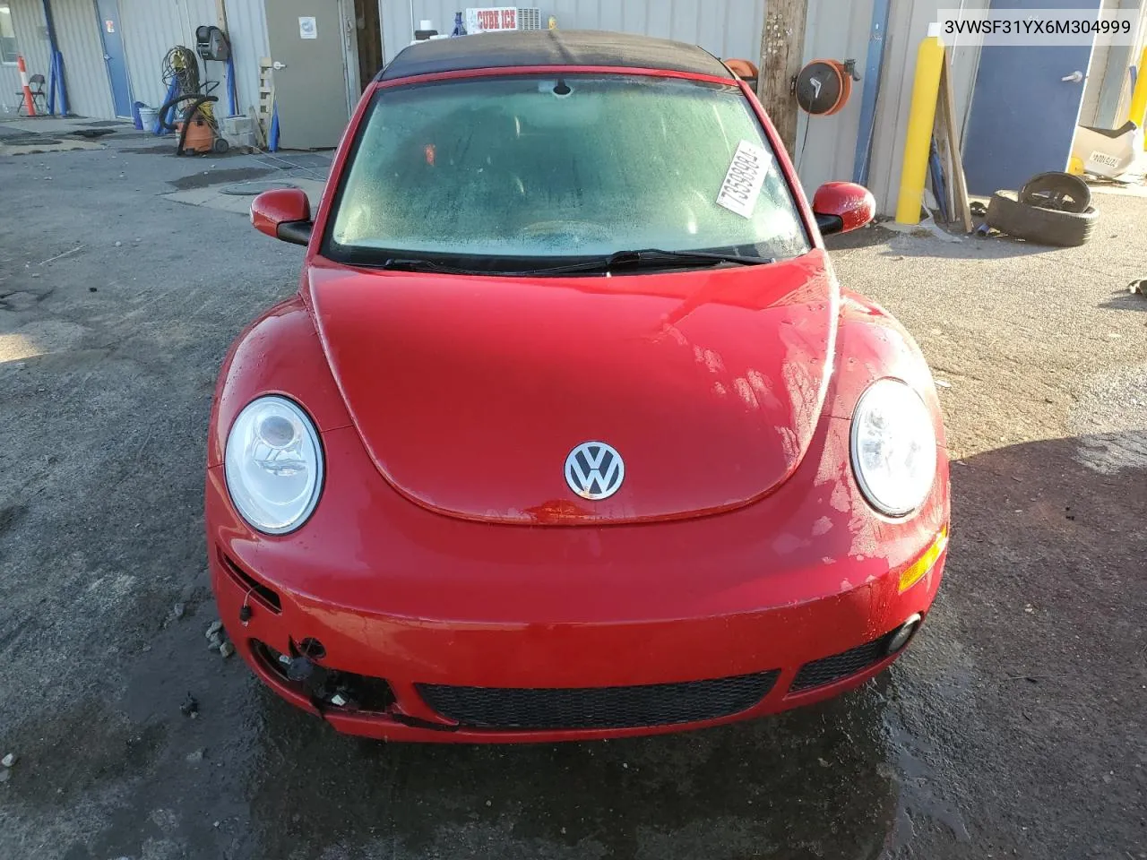 2006 Volkswagen New Beetle Convertible Option Package 2 VIN: 3VWSF31YX6M304999 Lot: 73598984