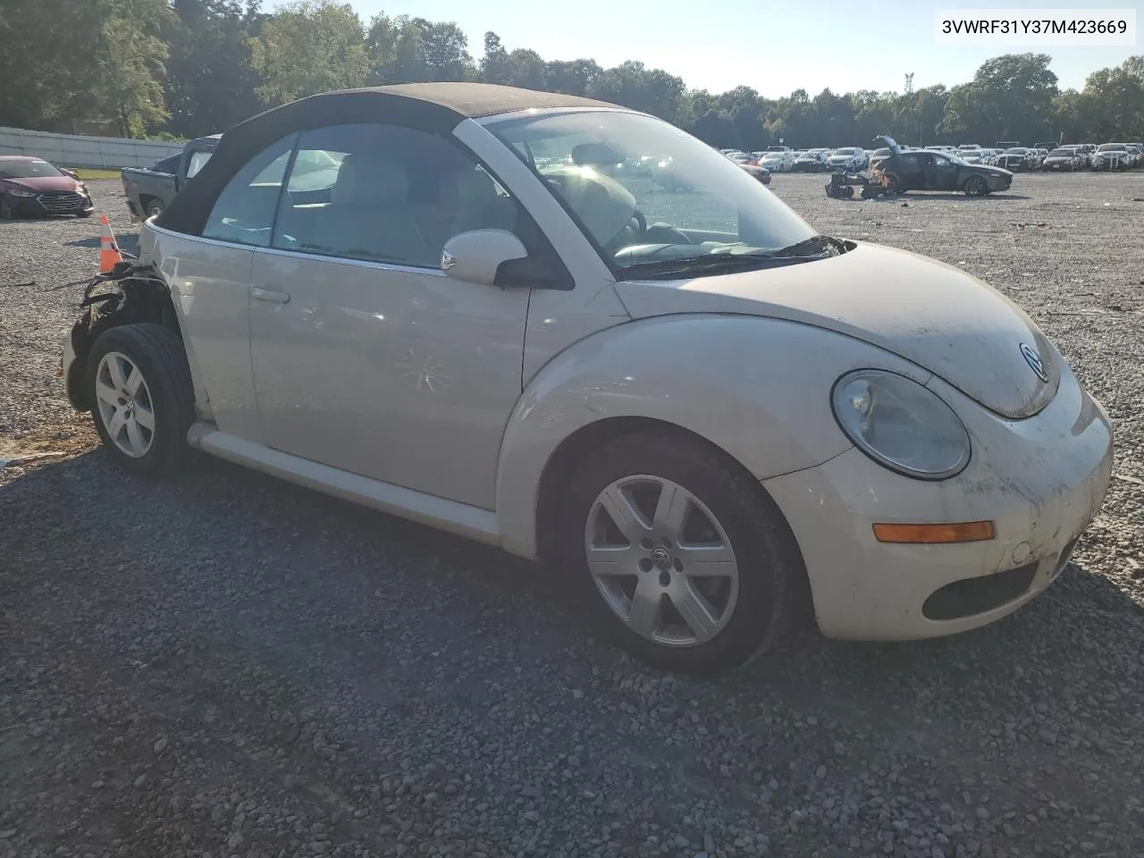 2007 Volkswagen New Beetle Convertible Option Package 1 VIN: 3VWRF31Y37M423669 Lot: 72400684