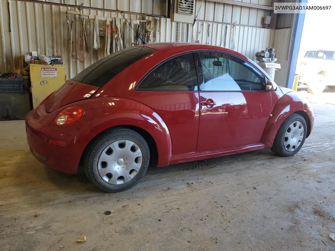 2010 Volkswagen New Beetle VIN: 3VWPG3AG1AM006697 Lot: 70637574