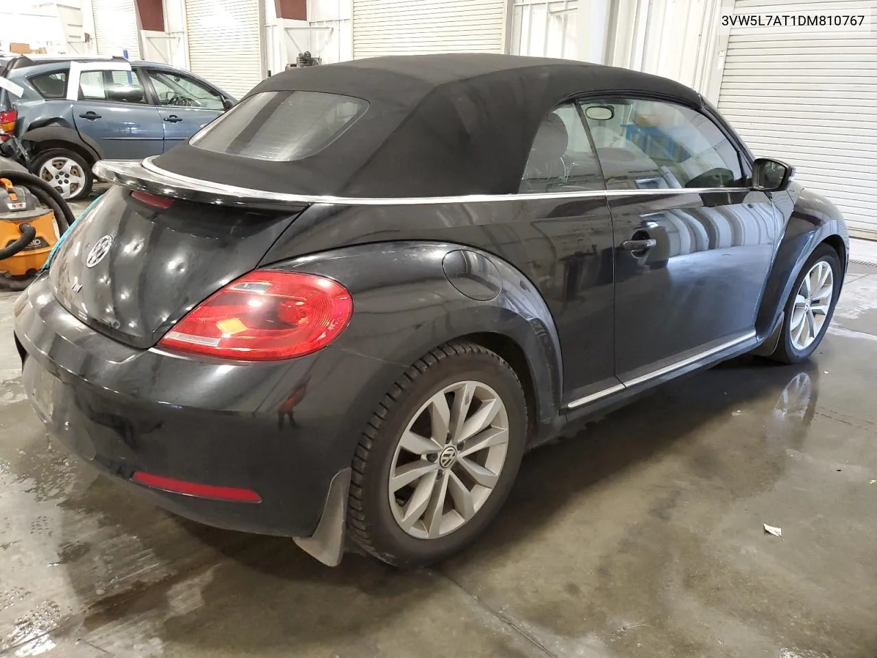 2013 Volkswagen Beetle VIN: 3VW5L7AT1DM810767 Lot: 68635484