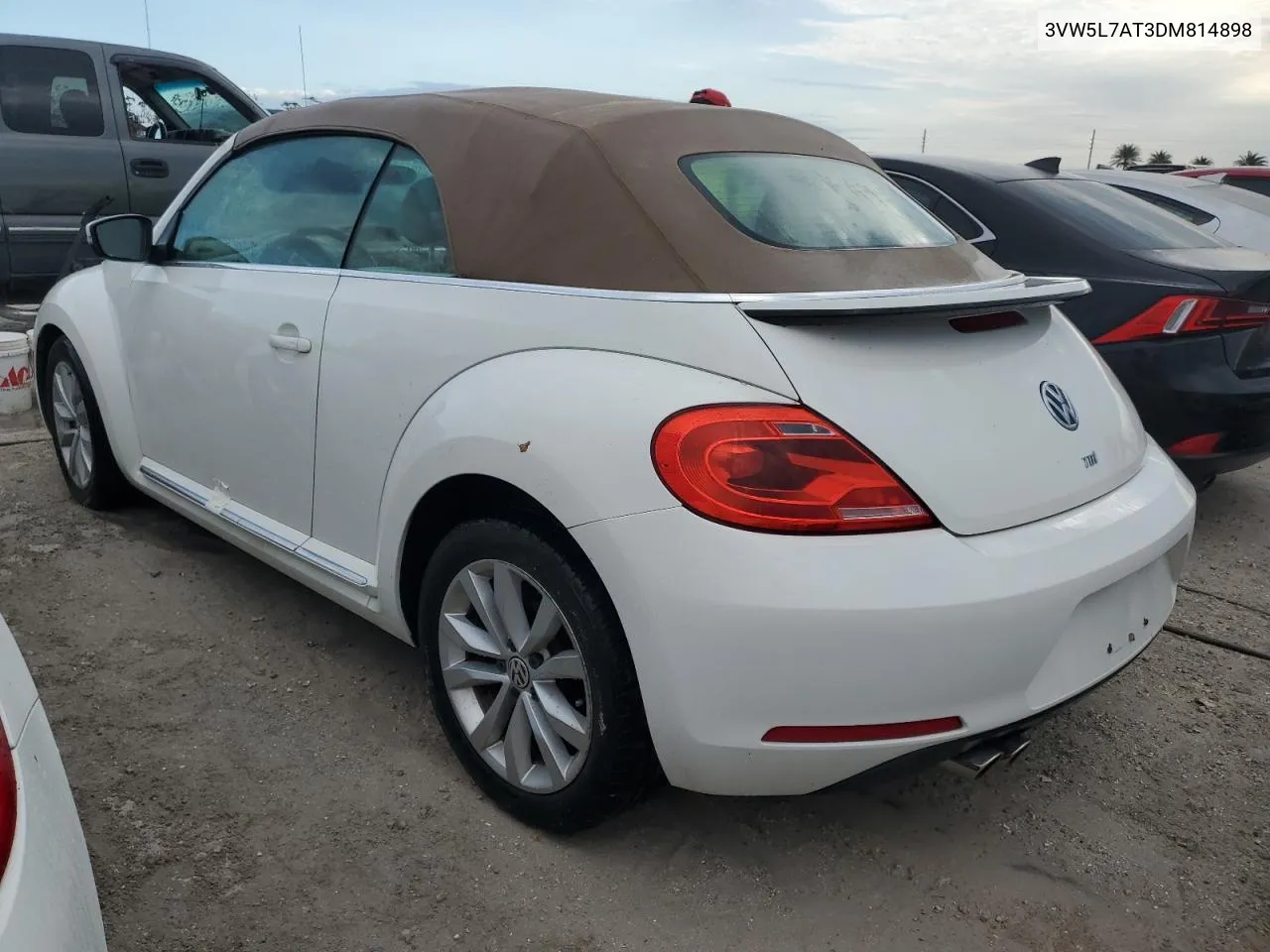 2013 Volkswagen Beetle VIN: 3VW5L7AT3DM814898 Lot: 73689174